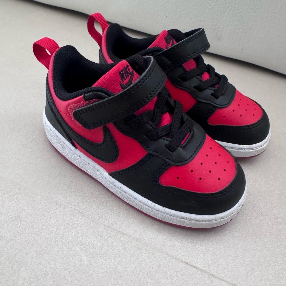 Nike Kids Red and Black Sneakers